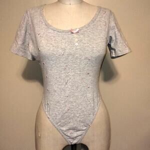 Decade Vintage 80s Heather Gray & Pink Flower Detail Thong T-Shirt Bodysuit M